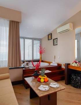 فندق ليماك لارا دي لوكس